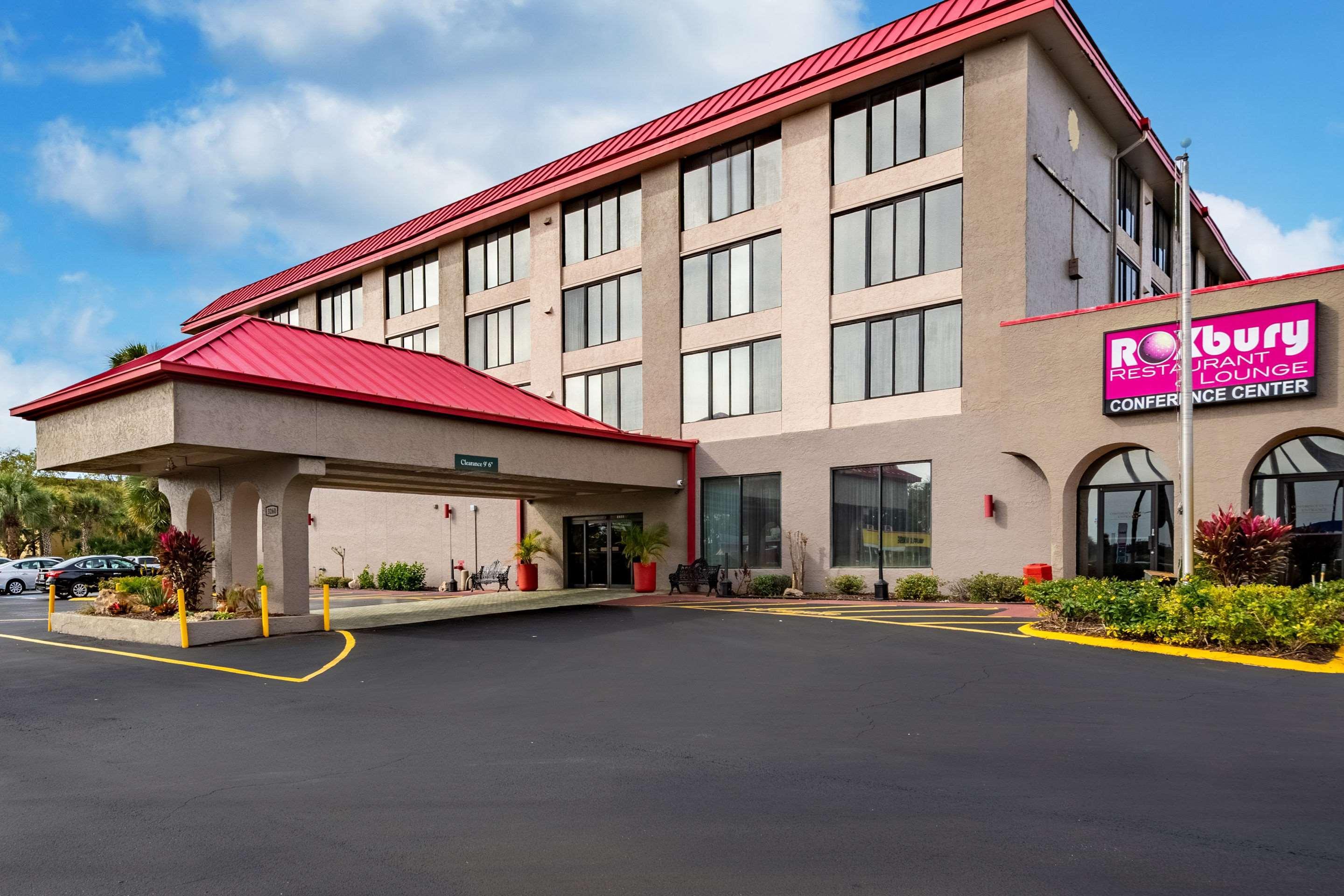 Lakeland Hotel Exterior photo